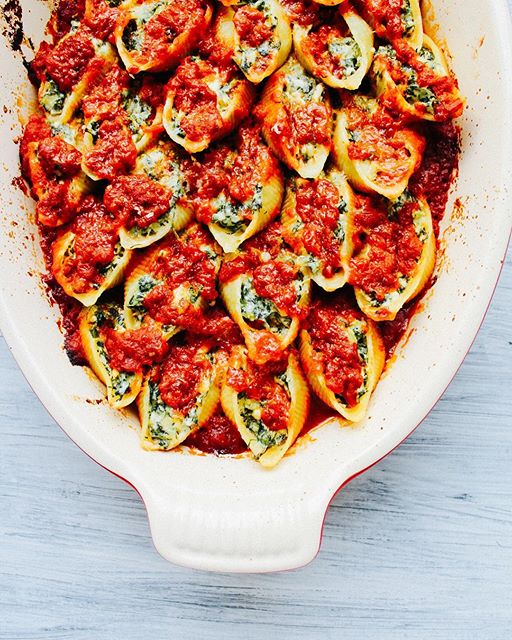 Cheesy Spinach Stuffed Pasta Shells With Homemade Tomato Sauce By Mybabeexpatkitchen Quick