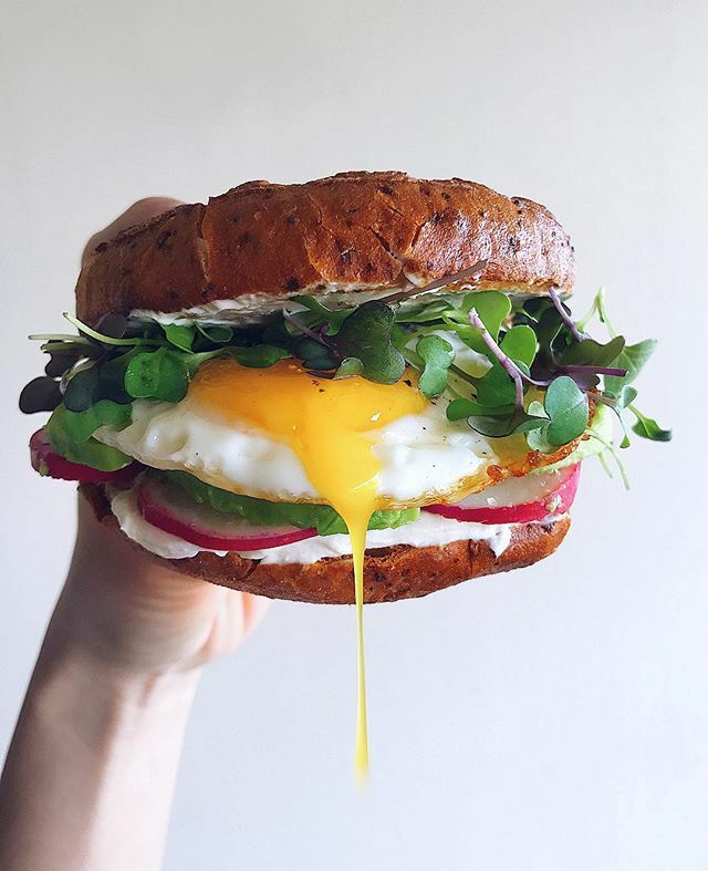 Healthy, Deluxe Bagel Egg Sandwich Recipe - Health Beet