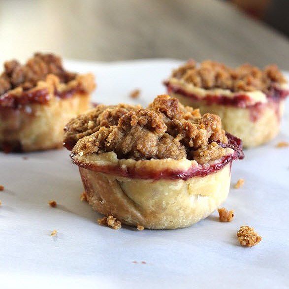Mini Blackberry Apple Pies With Crumble Topping Recipe The Feedfeed