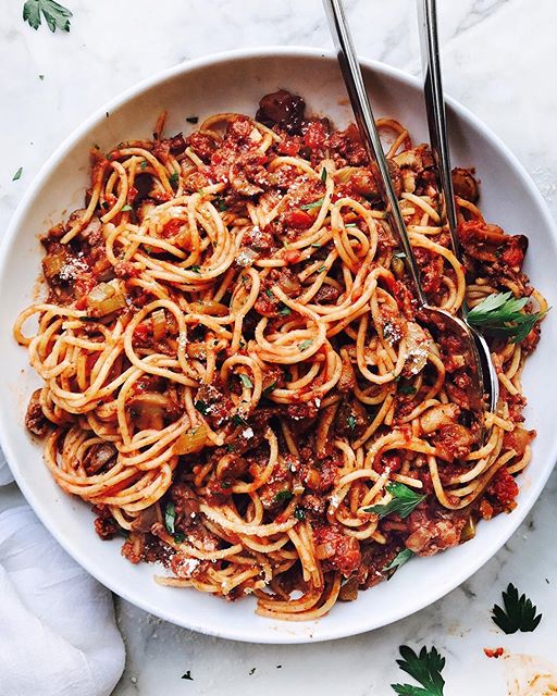 Mom's Spaghetti With Meat Sauce recipe by Heidi Larsen | The Feedfeed