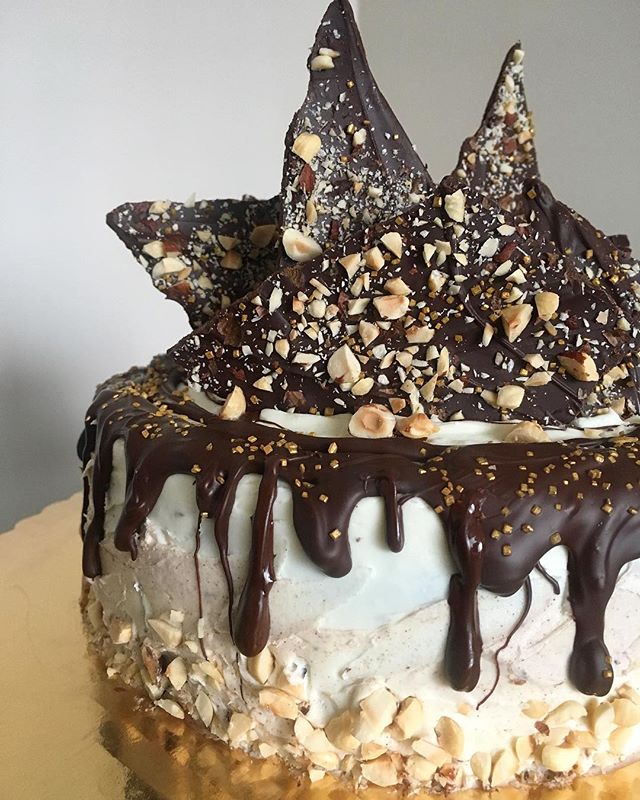 Chocolate Cake With Chocolate Hazelnut Bark by fufuinthekitchen Quick