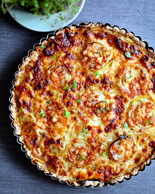 Whole Wheat Cheesy Onion Tart With Thyme by annabartels Quick & Easy