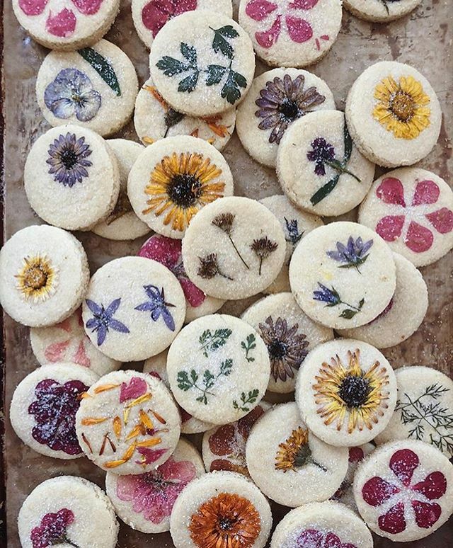 Edible Flowers Shortbread Cookies - Cooking With Books