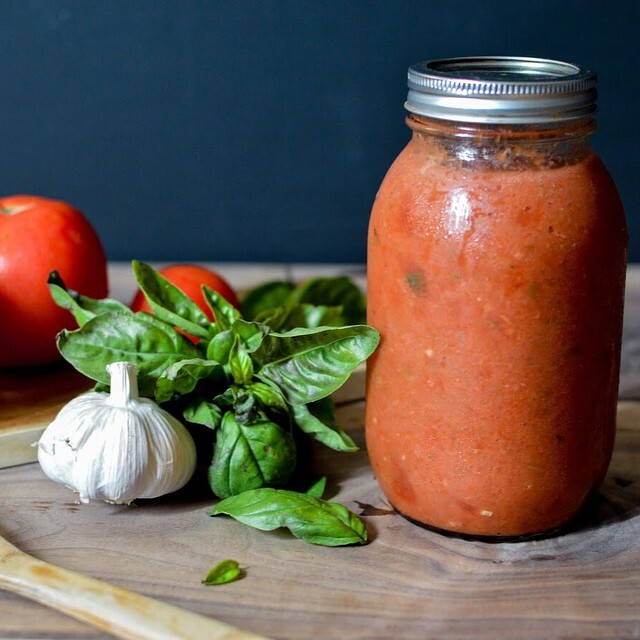 Slow Cooker Tomato Sauce With Thyme Basil Oregano Recipe The