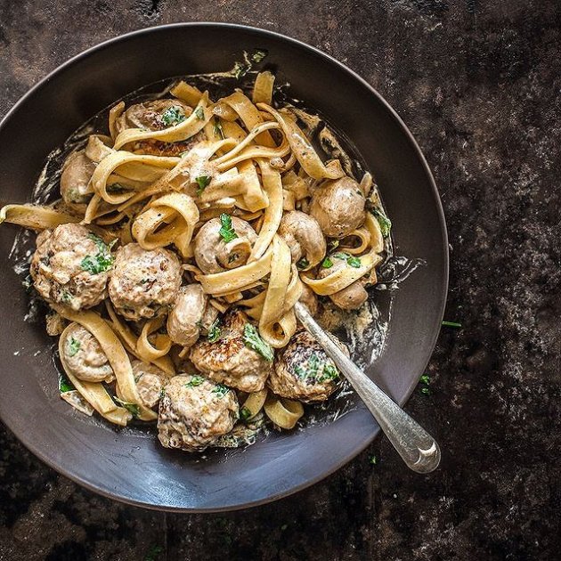 One Pot Beef and Mushroom Stroganoff - Budget Bytes