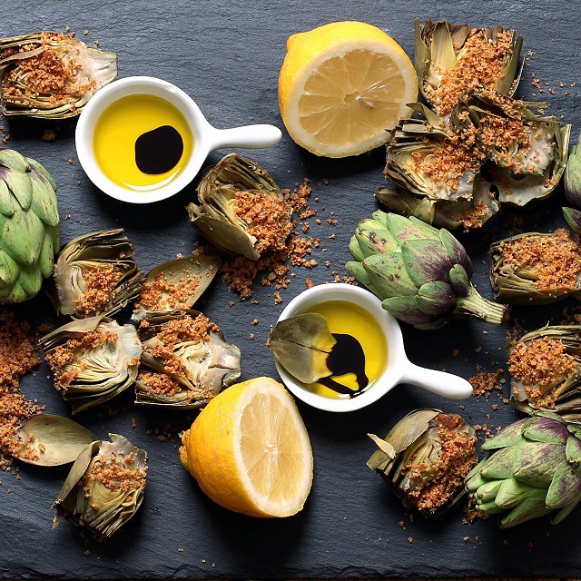 Steamed Baby Artichokes With Garlicky Breadcrumbs And Olive Oil