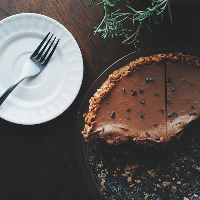 chocolate-french-silk-pie-with-candied-lavender-and-honey-pretzel-crust