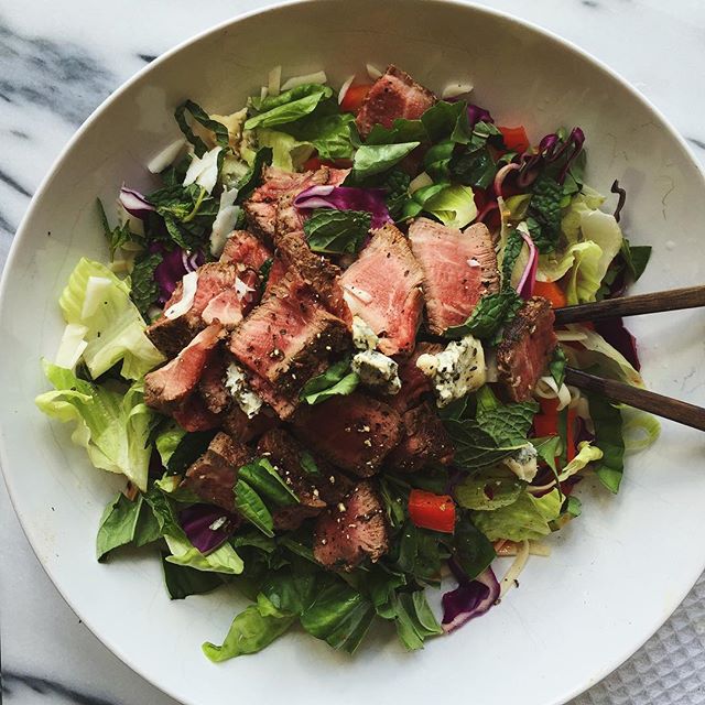 Filet Mignon Blue Cheese Salad With Dijon Vinaigrette by