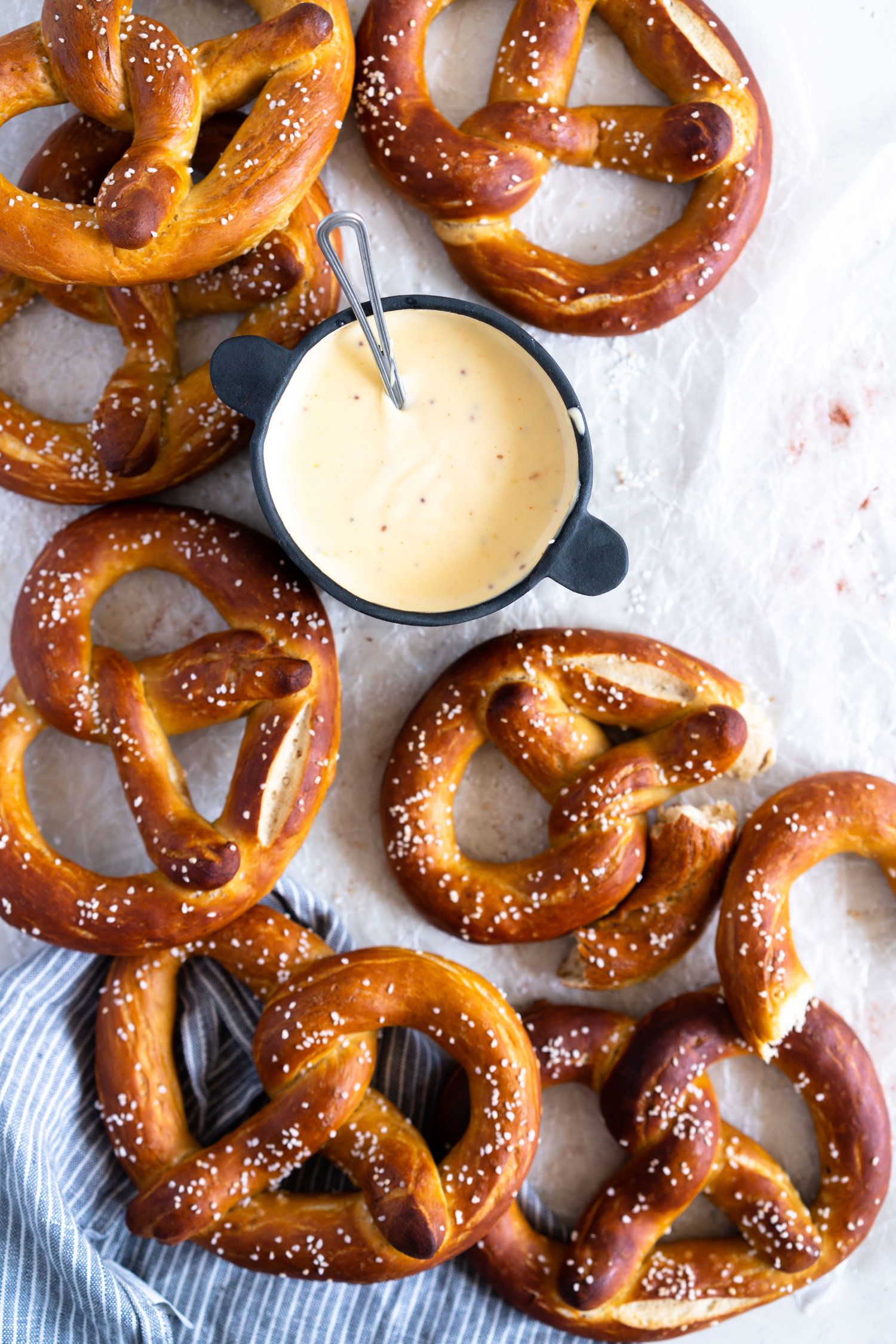 Soft Baked Pretzels with Cheese Sauce Dip by cloudykitchen | Quick ...