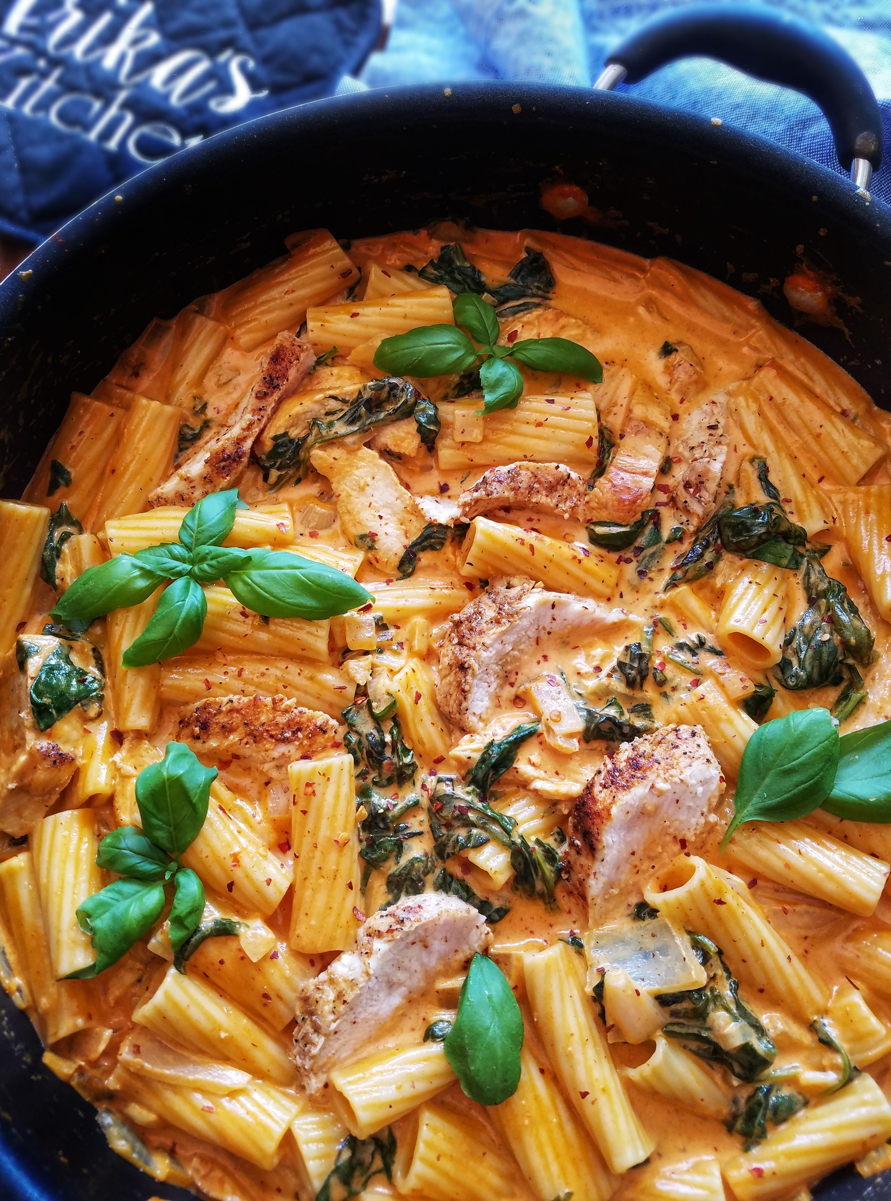 Rigatoni with Chicken in a Creamy Tomato Sauce recipe by