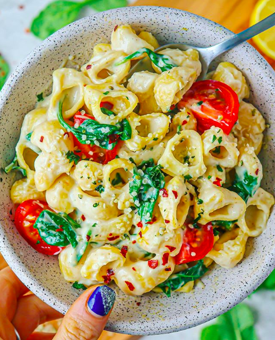 Garlic Spinach Pasta by starinfinitefood | Quick & Easy Recipe | The  Feedfeed