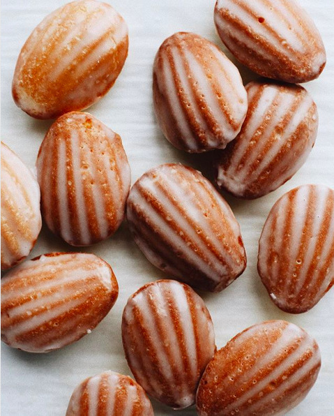 Vanilla Bean Madeleines - Homemade Hooplah