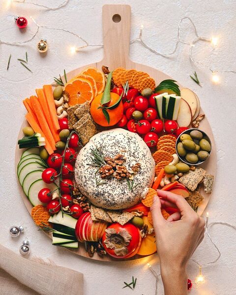 fruit and vegetable platter