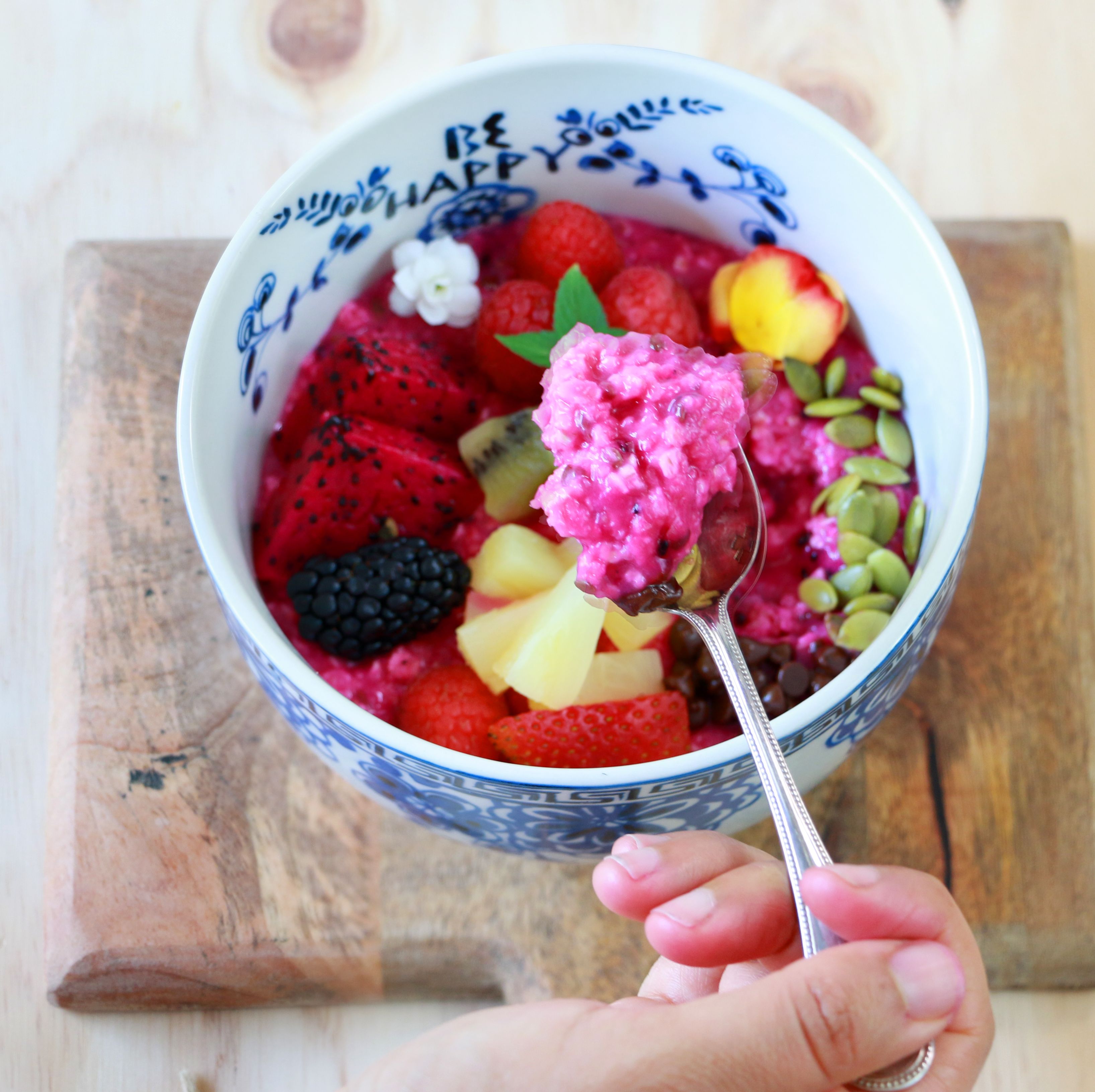 Dragon Fruit Oatmeal By Thehouseofv Quick Easy Recipe The Feedfeed