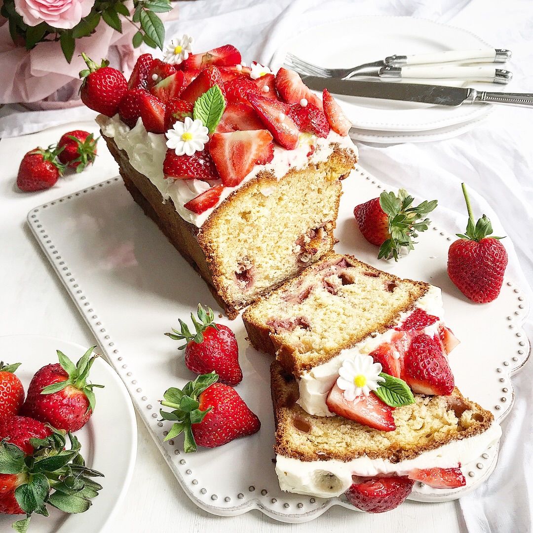 Cake mean. Strawberry Cake Recipe.