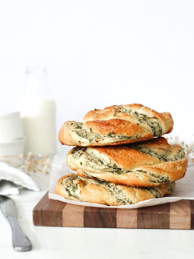 Spinach and Cheese Garlic Bread Recipe The Feedfeed