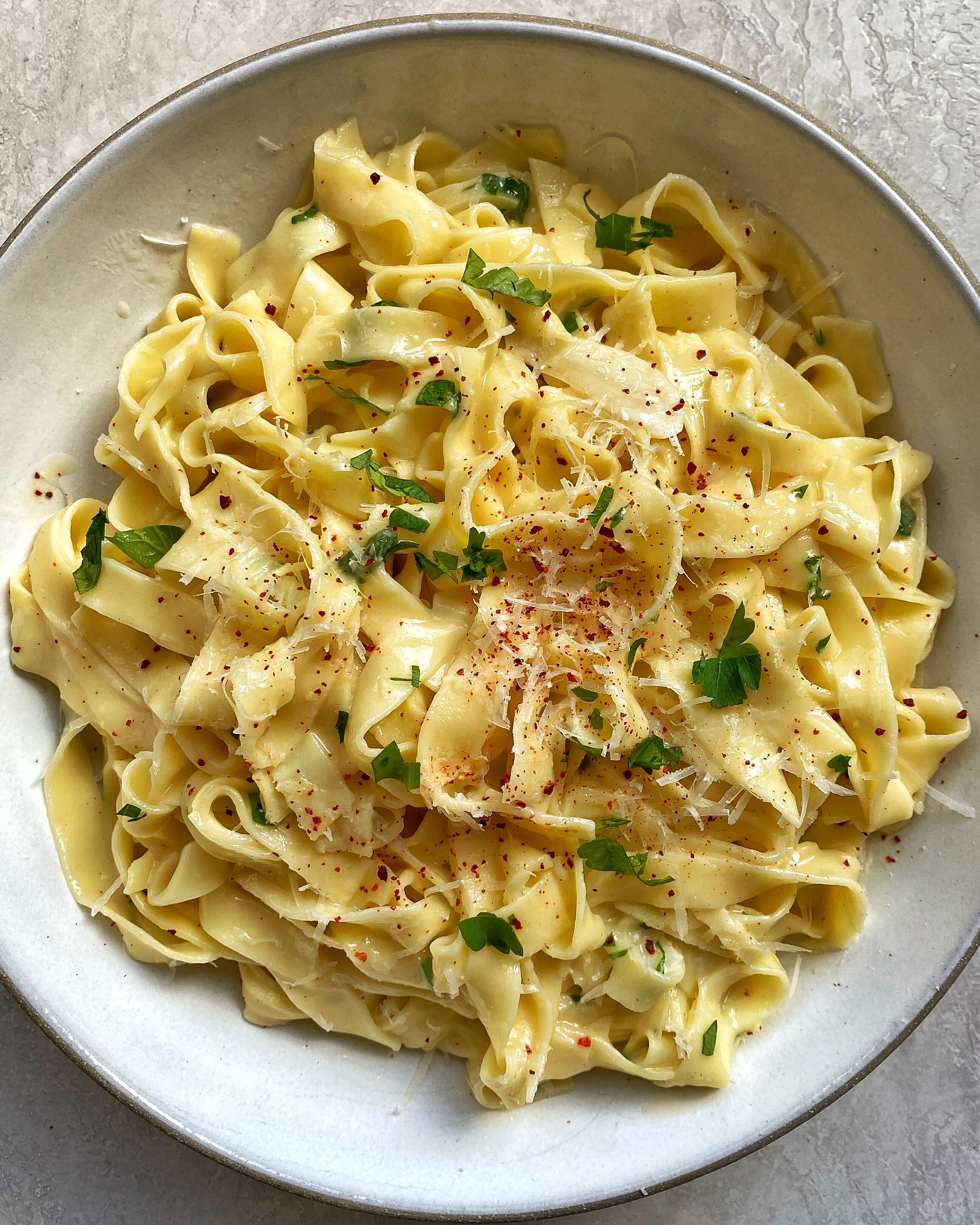 Garlic Butter Egg Noodles