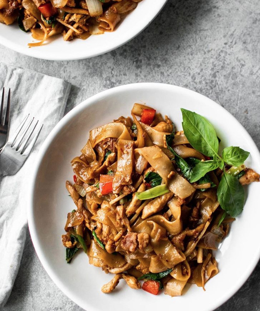 Drunken Noodles With Chicken By Jennygoycochea Quick Easy Recipe The Feedfeed
