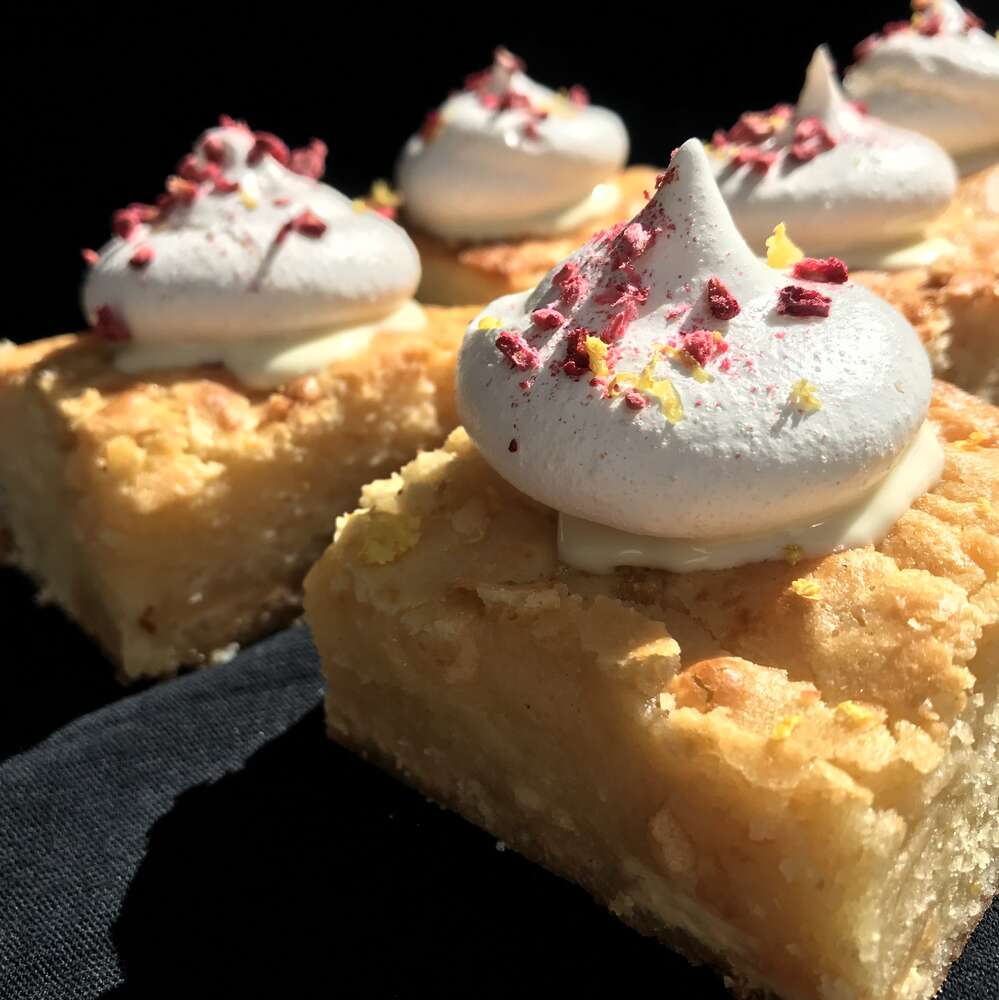 dreamy-lemon-white-chocolate-blondies-topped-with-a-mini-meringue