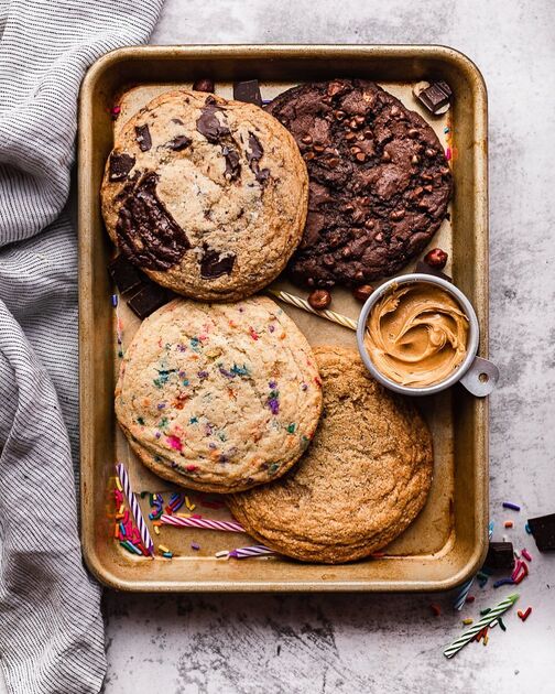 Perfect Vegan Chocolate Chip Cookies - Nora Cooks