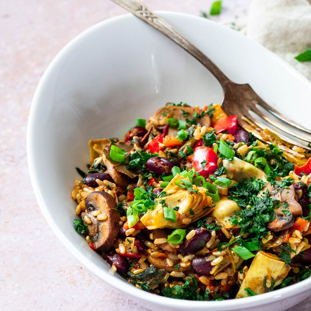 Jambalaya Inspired Medley with Mushrooms, Kidney Beans and Artichokes