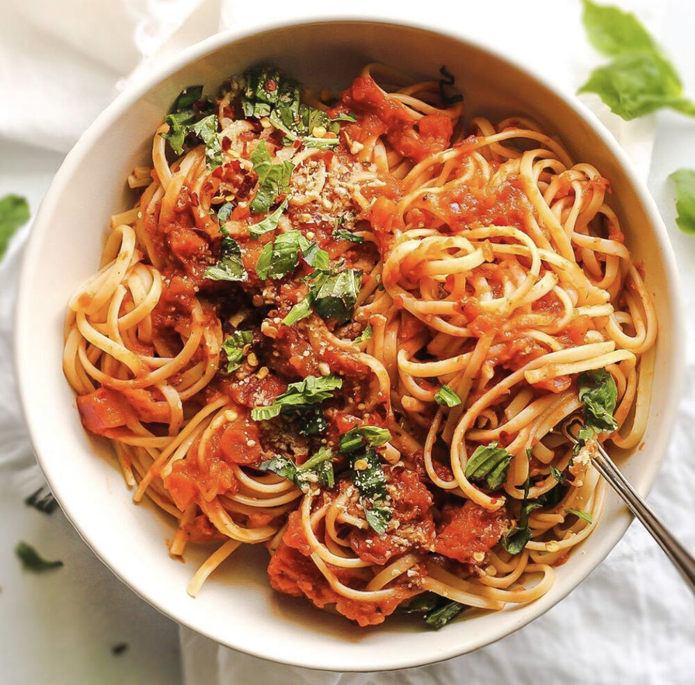 Spicy Vegan Tomato Pasta Sauce Recipe | The Feedfeed