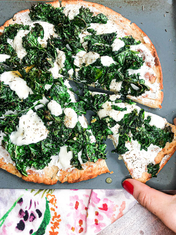 Garlicky Kale Cauliflower Pizza by krispxkristin Quick & Easy Recipe The Feedfeed