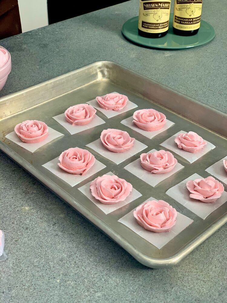 How to Pipe Buttercream Flowers Video Recipe The Feedfeed