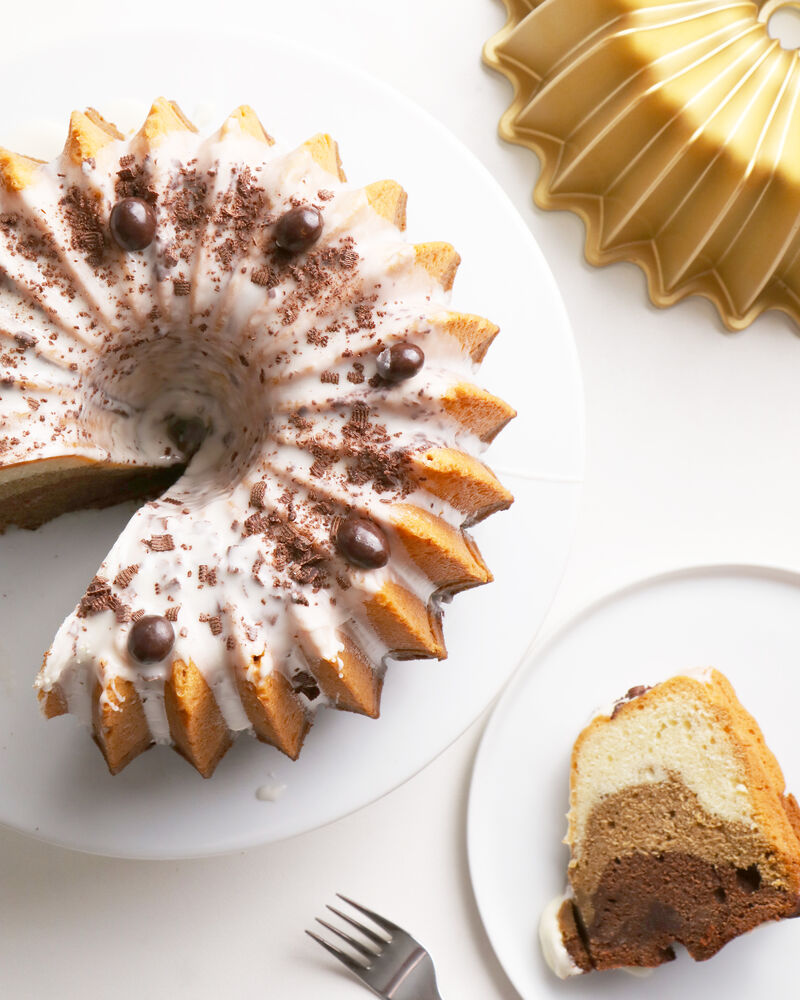20 Bodacious Bundt Cakes Recipe Round-Up