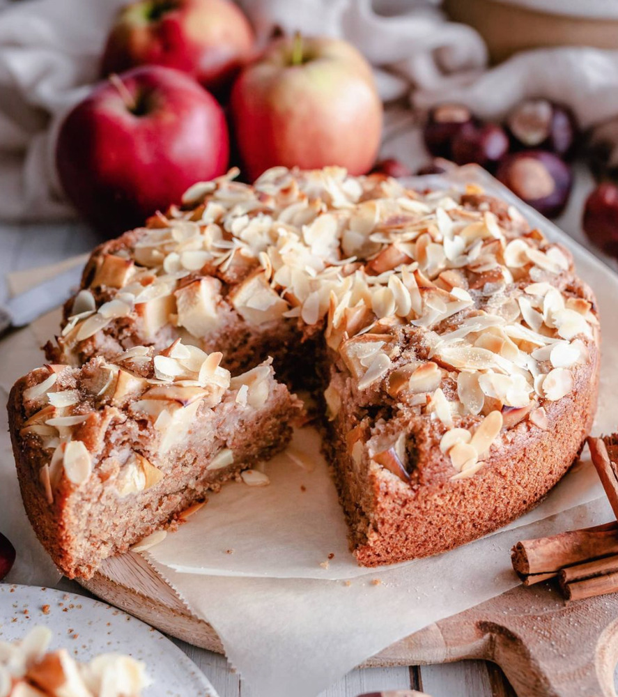 Pan Seared Apple Almond Cake | GF + DF + paleo | kiipfit.com