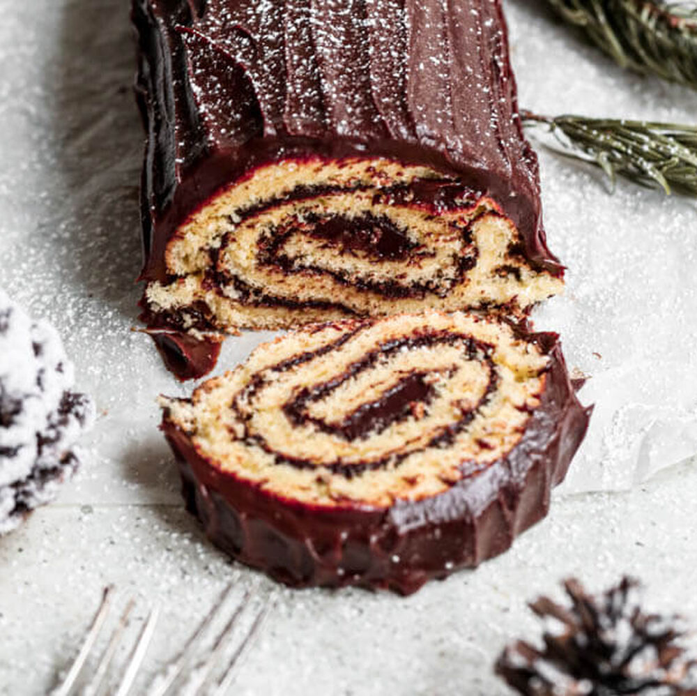 Bûche de Noël (Yule Log Cake) – If You Give a Blonde a Kitchen