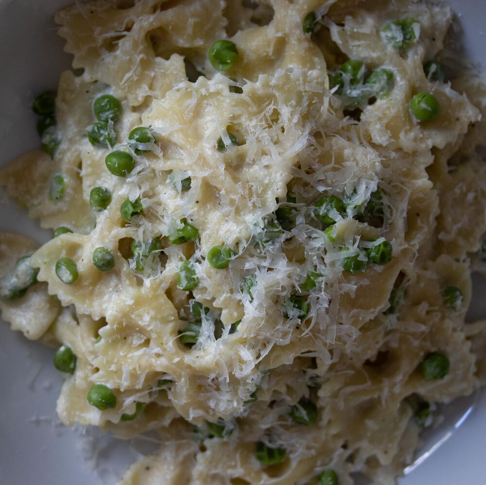 Farfalle with Ricotta and Peas by giangiskitchen Quick & Easy Recipe