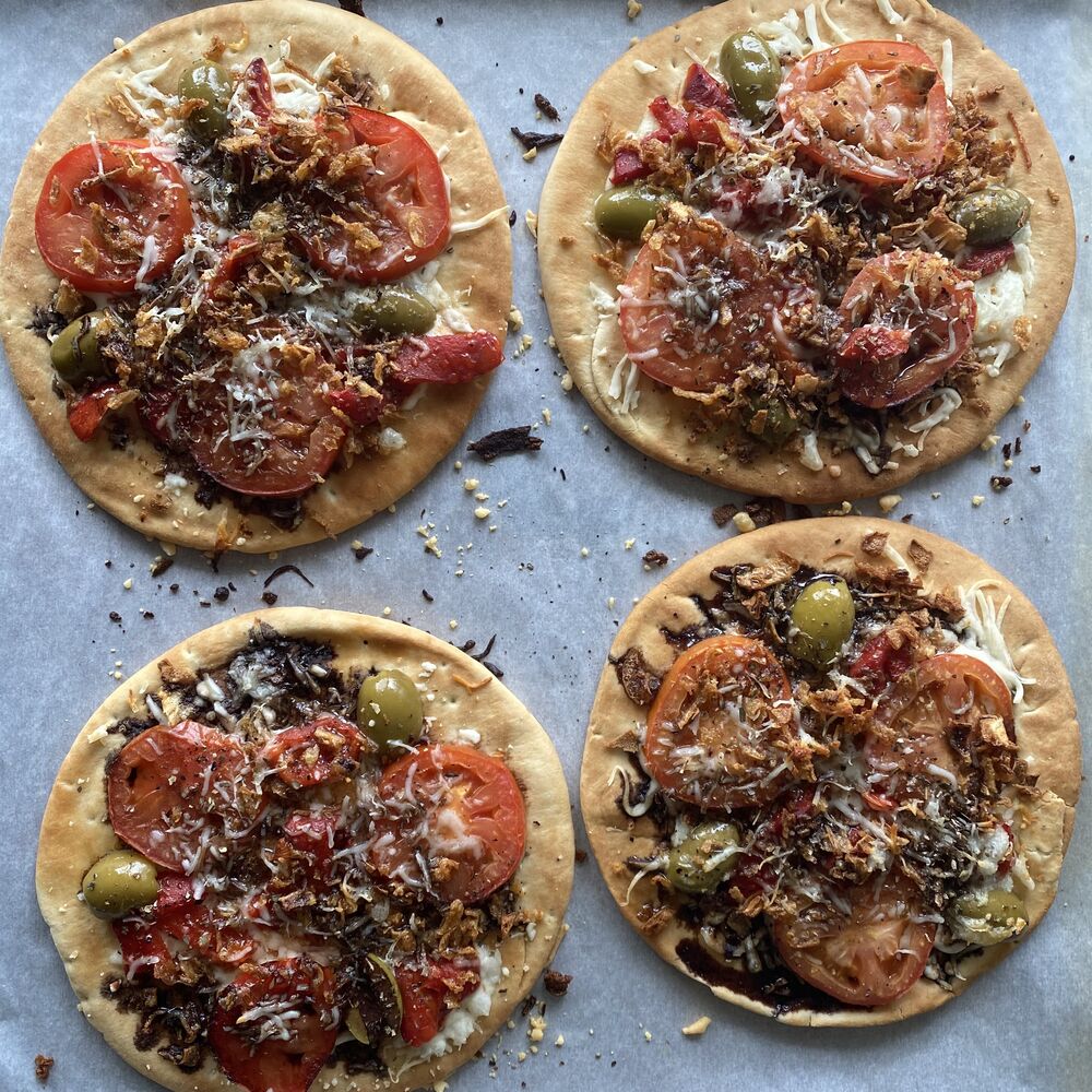 Balsamic Greek Flatbread Pizza by sarchakra Quick & Easy Recipe The Feedfeed