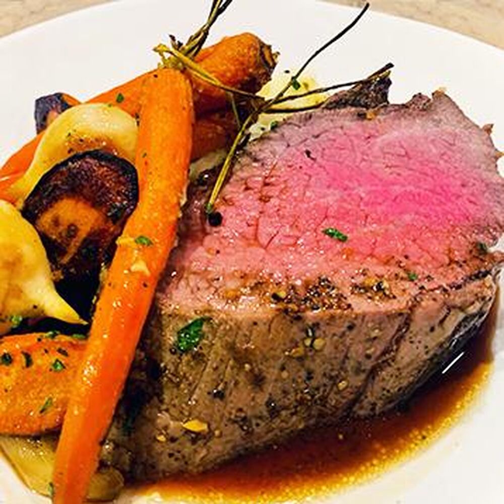Holiday Wagyu Eye of Round Roast with Vegetables by double8cattle