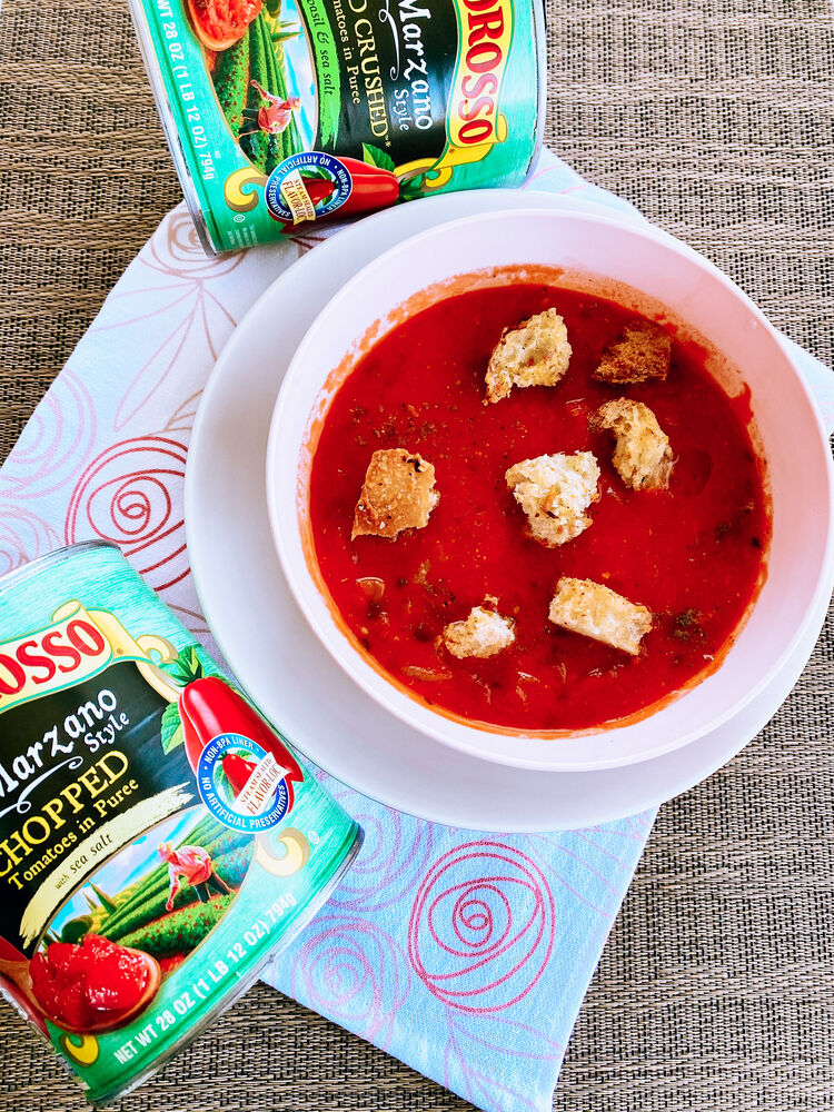 Chunky Tomato Soup with Spicy Cheddar Multigrain Croutons