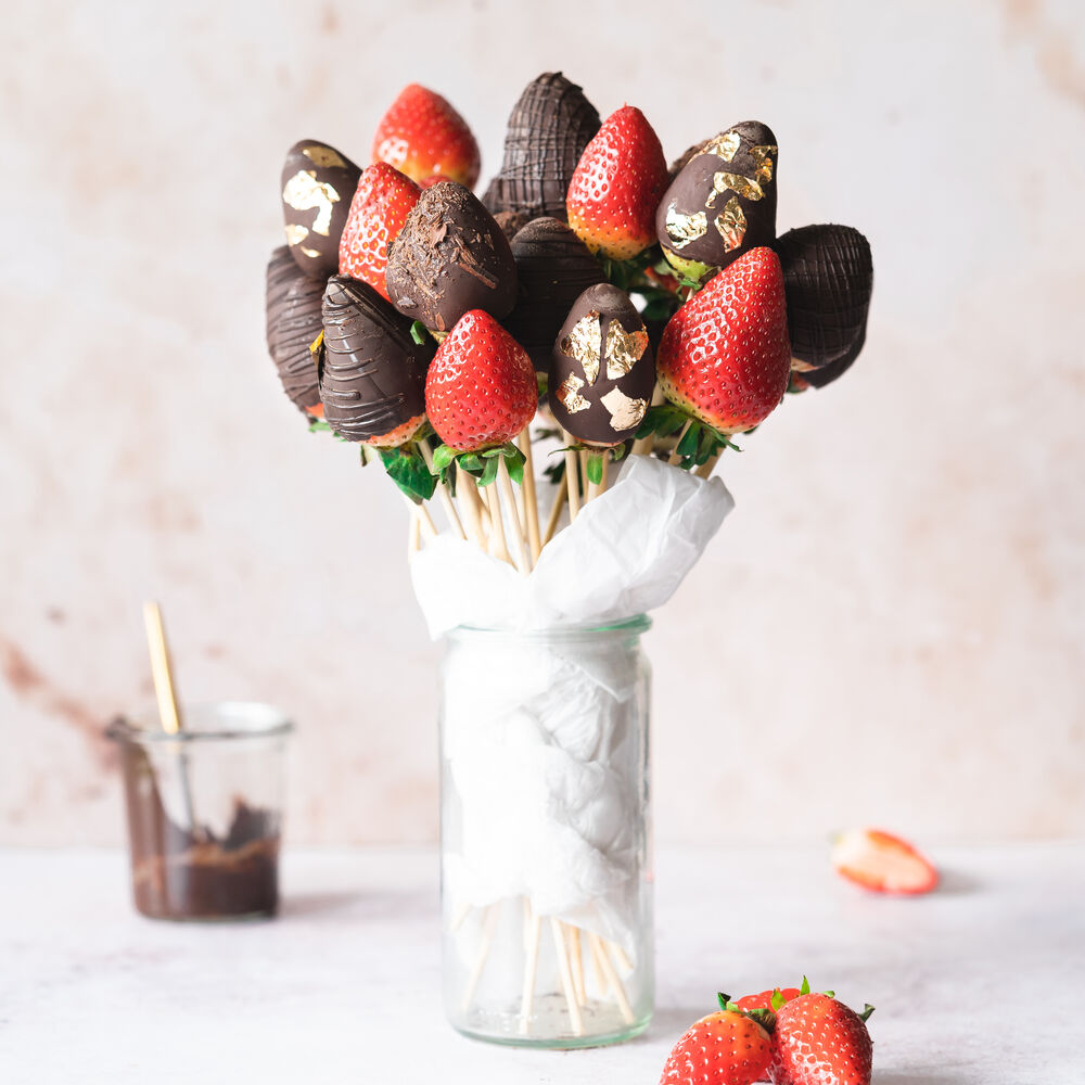 Chocolate Strawberry Bouquet by addictedtodates Quick & Easy Recipe The Feedfeed