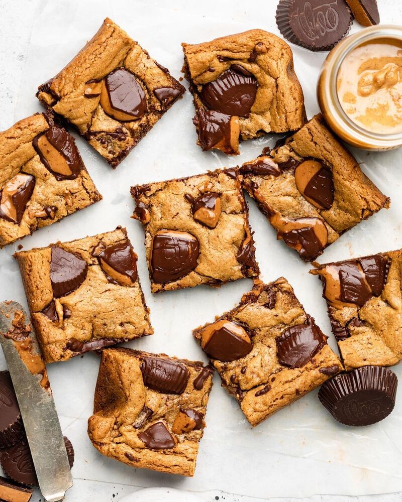 Chocolate Peanut Butter Cup Blondies by themindfulhapa Quick & Easy