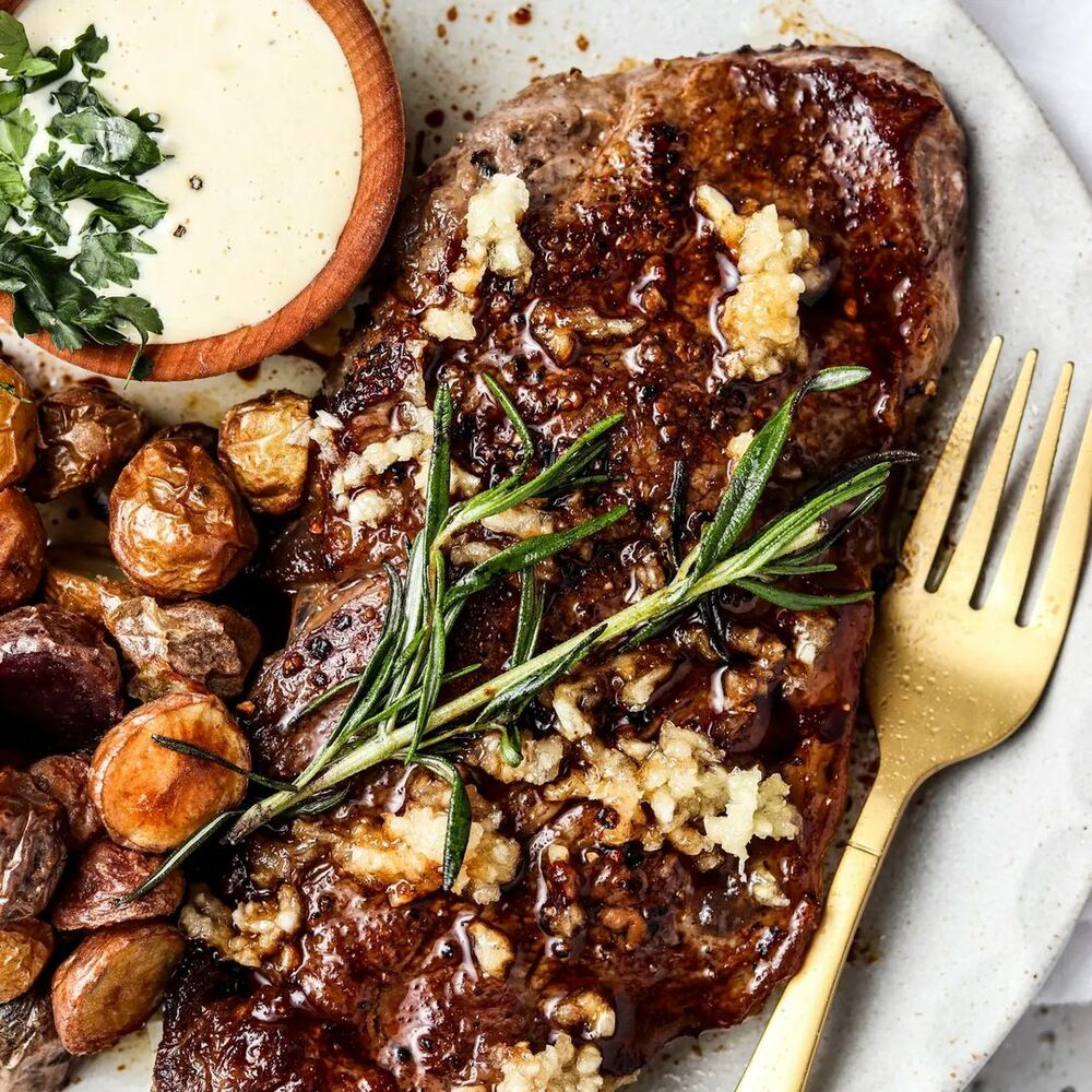 The Perfect T-Bone - nocrumbsleft