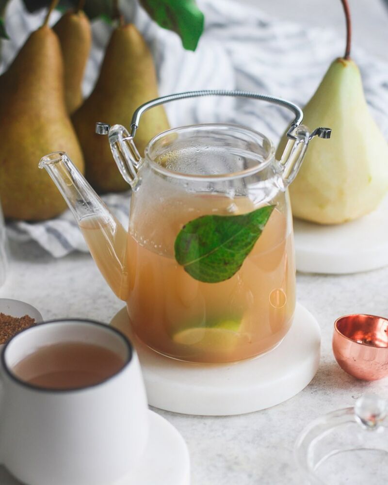 Pear ripened pear ginger tea making healthy drinks good for colds Healthy tea ginger pear dish 8