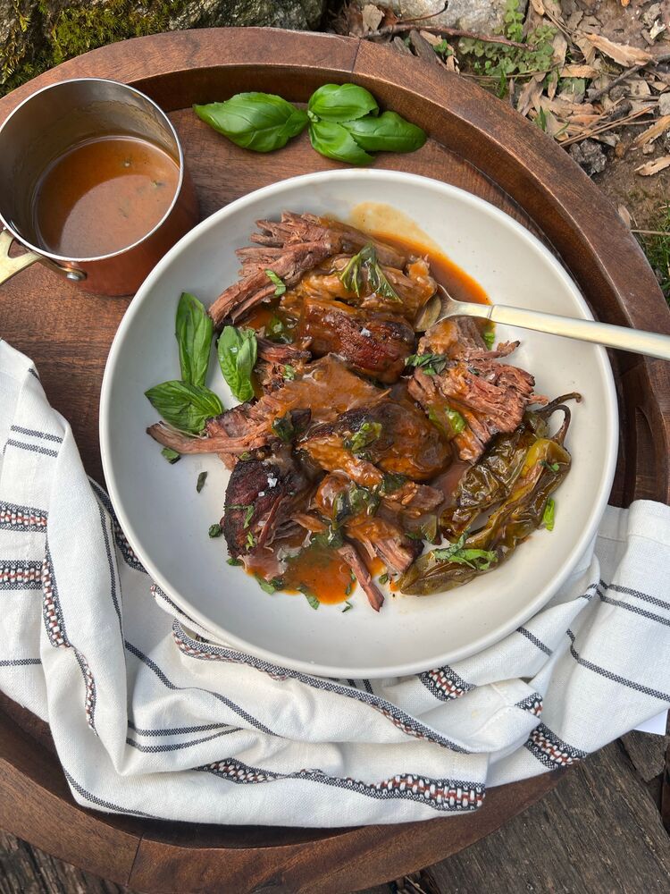 Pot Roast with Sherry Shallot Sauce » CafeHailee