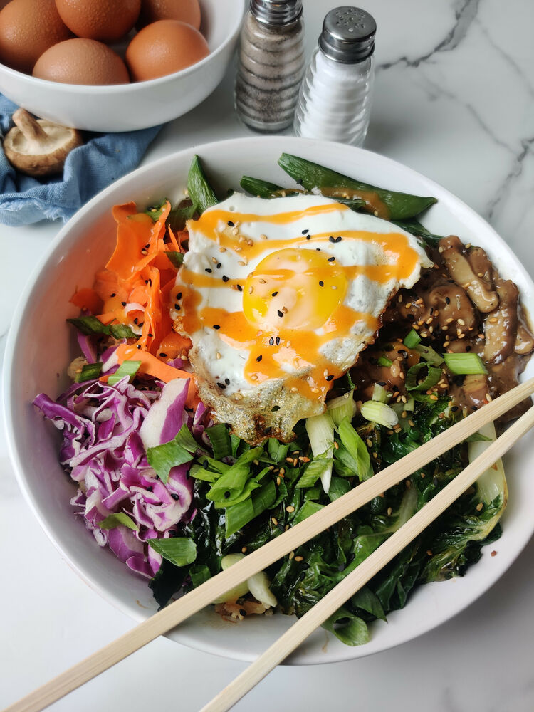 Two-Way Egg Fried Rice Bowl with Mushroom and Bok Choy | Video Recipe ...