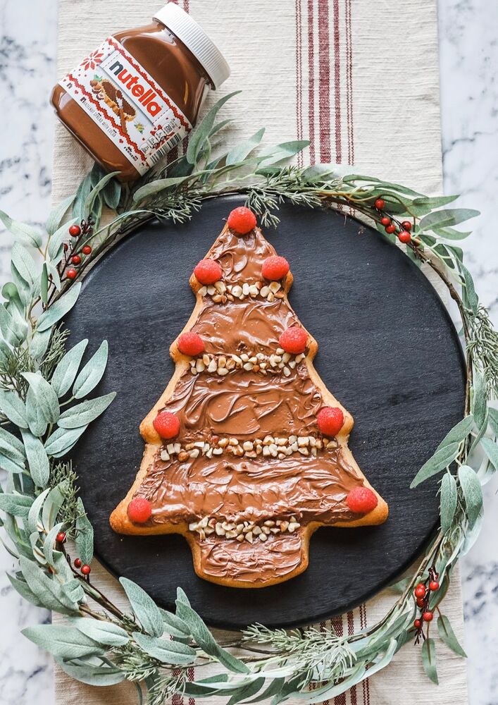 Christmas Tree Chocolate Chip Cookie Cake