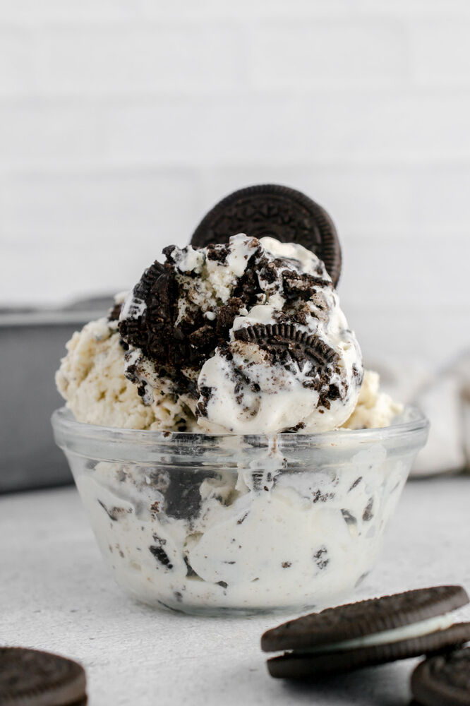 Best Ever Oreo Ice Cream by fitandfullwithsam | Quick & Easy Recipe ...