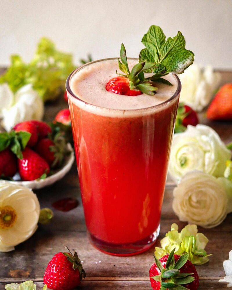 Fresh Strawberry Green Tea Lemonade by foulmouthgourmet Quick & Easy