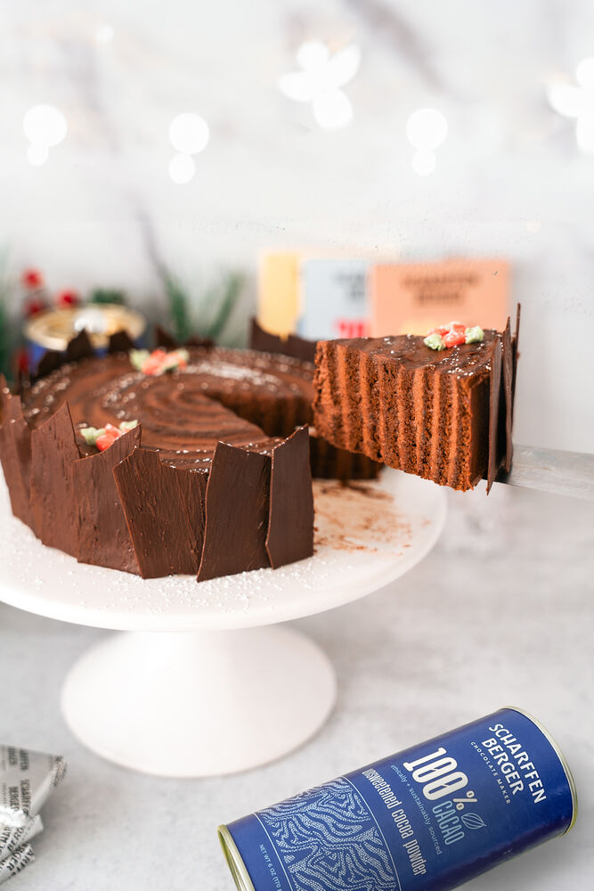 Spiced Holiday Cake - Foodess