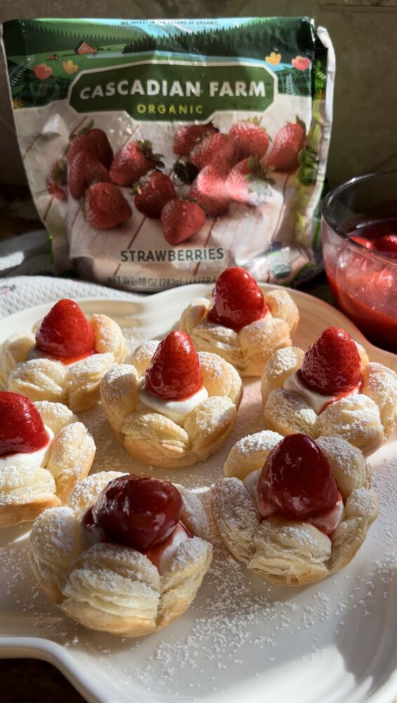 Mini Strawberry Cheesecake Tarts Recipe