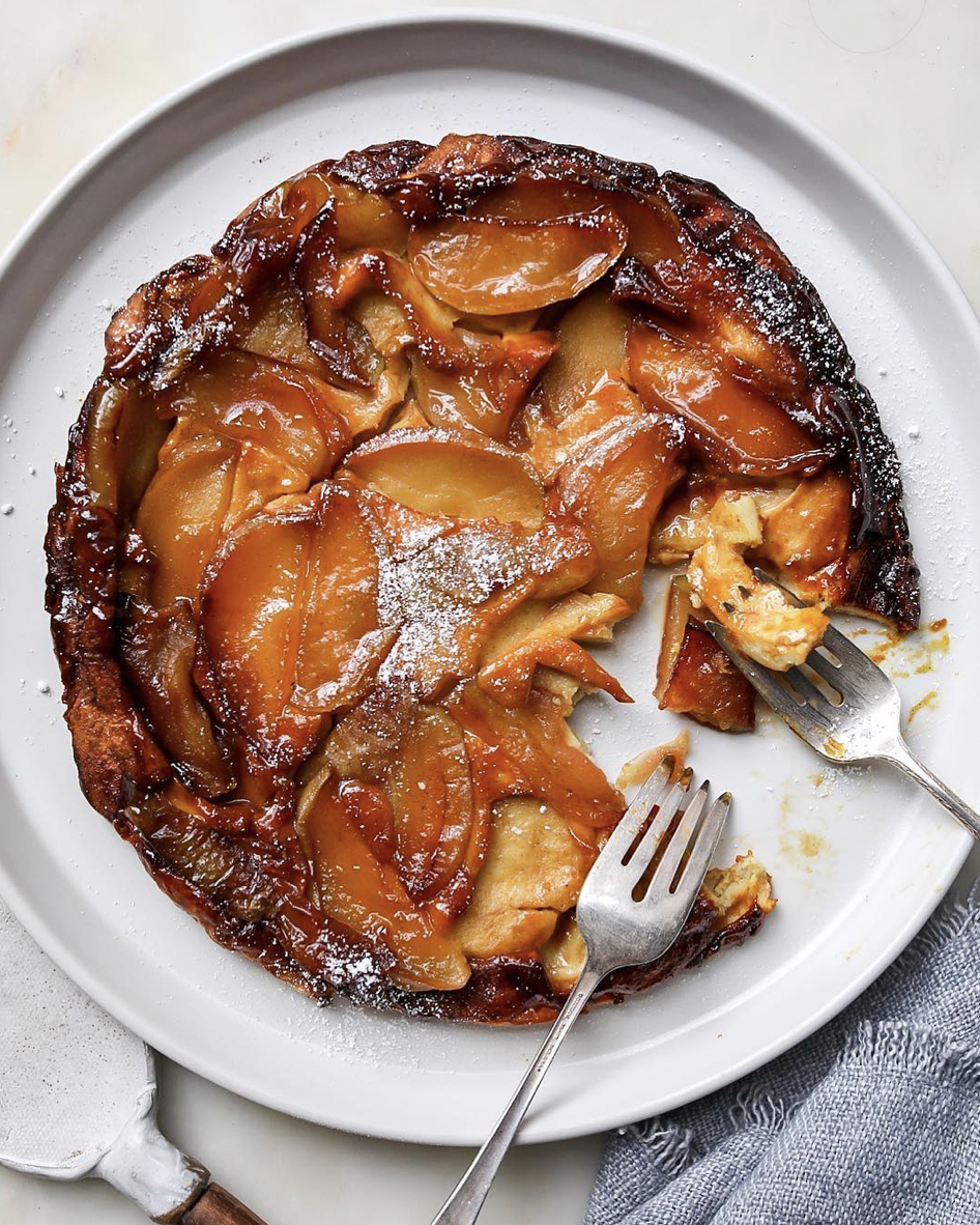 German Apple Pancake Recipe {Apple Oven Pancake}